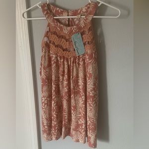Island shores sleeveless women’s top. Size large. NWT
